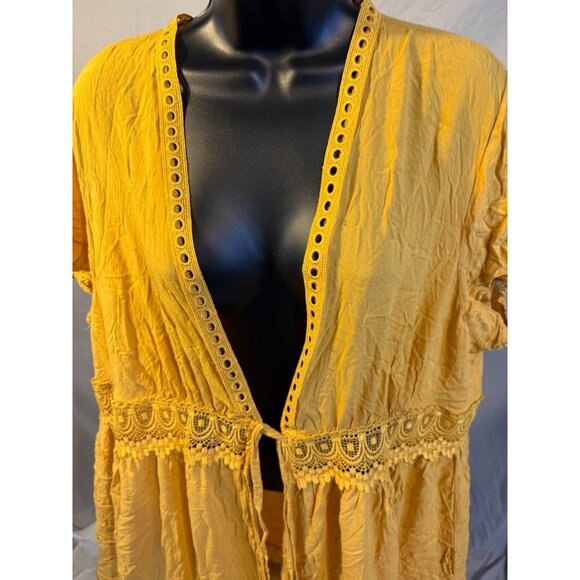 Torrid Plus Size 2 2X Long Gold Lace Duster Cardigan Womens Plus Size flaw - Picture 2 of 3